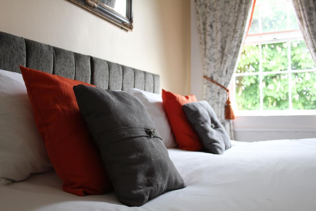 Mansfield Manor Hotel Ngoại thất bức ảnh